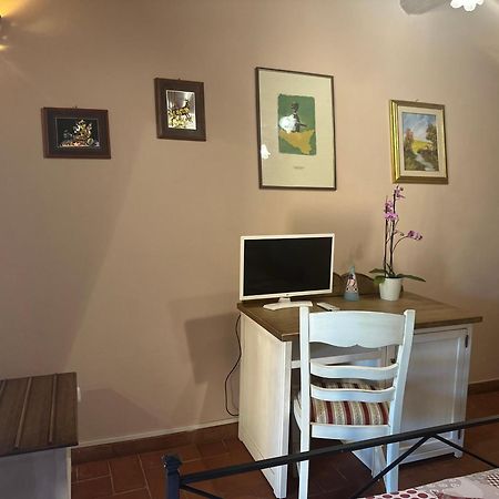 Bio Agriturismo Il Melograno Di Banditella Ristorante Алберезе Екстериор снимка